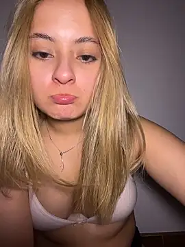 Chatroom XXX en direct de Lilaa2305