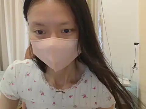 Lil-Cherries: απευθείας συνομιλία ΧΧΧ