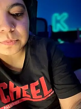 kimmiakiss22's Live XXX Chat