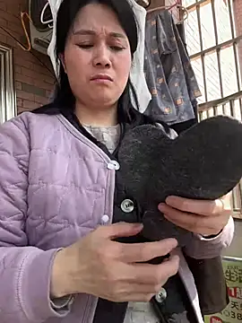 buusoom 在線直播表演