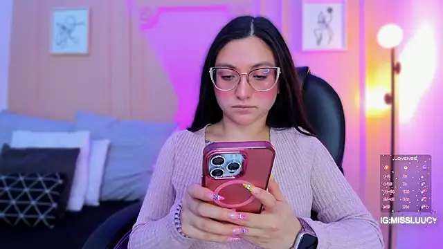 lucy_neil – Live XXX-chat