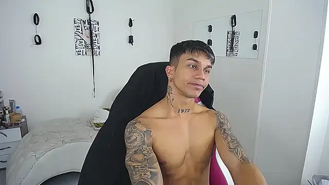 Leonard_Price Show Webcam