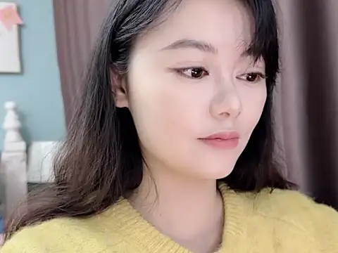 sarah111's Live XXX Chat