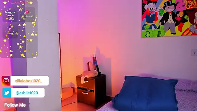 MiaVillalobos' Live XXX Chat