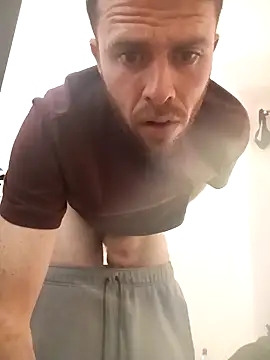 pocholoibz webcam show