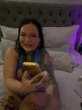 _MelinaCurves_'s Webcam Show