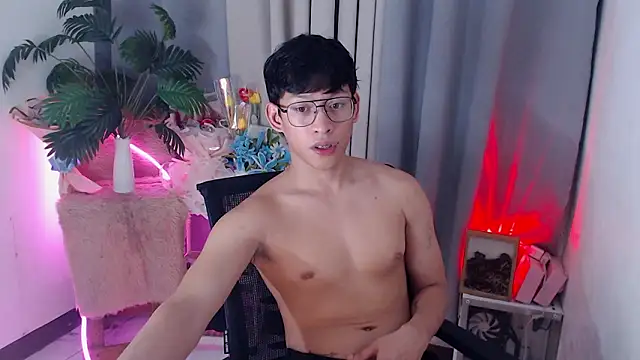 pinkcock_froi2305 在線直播表演