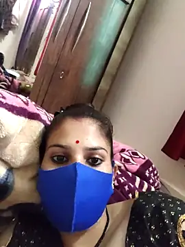 Maahi-Queen Live XXX-chat