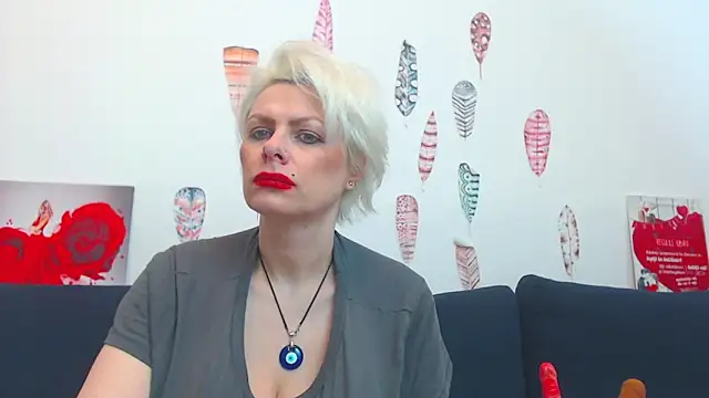 Playful_Goldie_WOW__ élő XXX-chatje