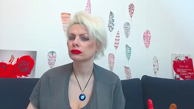 Playful_Goldie_WOW__ Adlı Modelin Canlı XXX Sohbeti