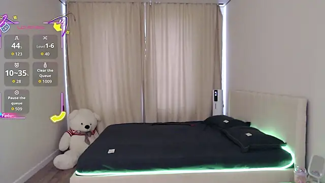 ThaiBoon Live XXX chat