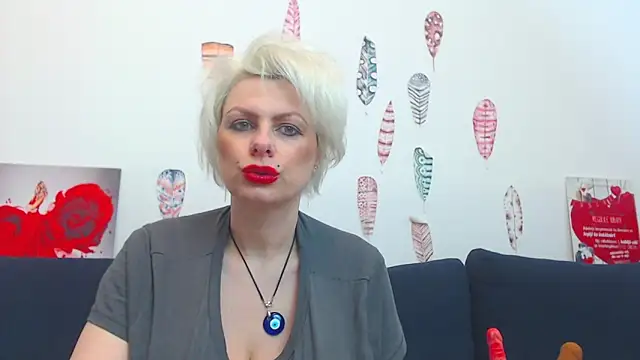 Playful_Goldie_WOW__'s Webcam Show