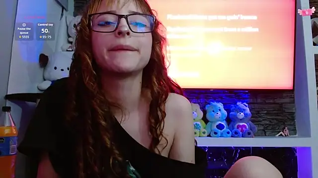 CelesteAyase Adlı Modelin Canlı XXX Sohbeti