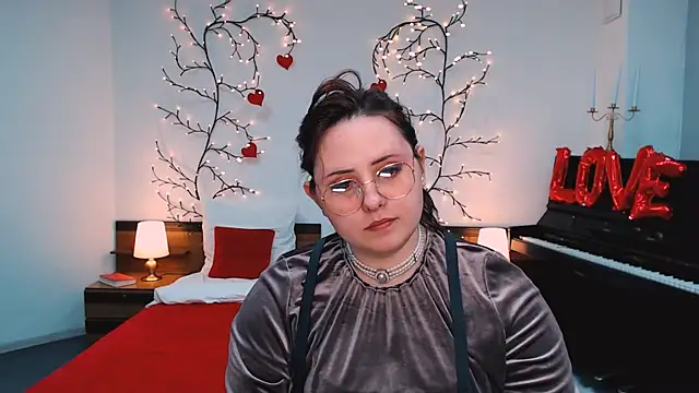 Hennessy_bunny Chat XXX live