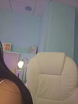 Emerald_gh Adlı Modelin Canlı XXX Sohbeti