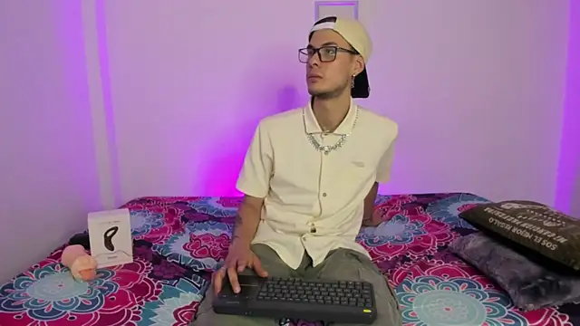 Vlad__night's Live XXX Chat