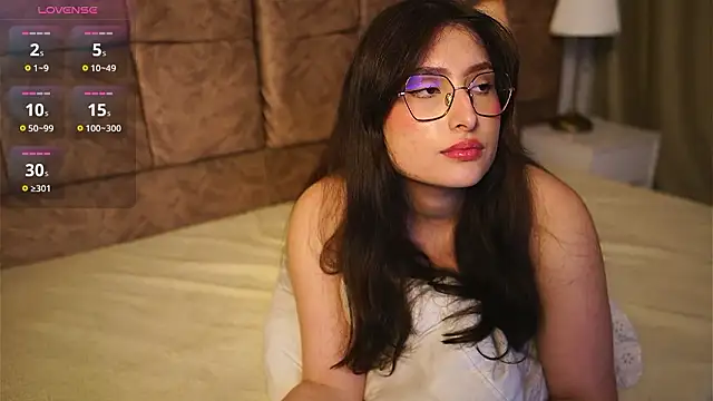 Daisha_Riley Adlı Modelin Canlı XXX Sohbeti