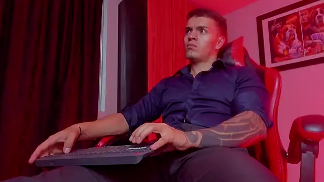 ALPHA_DOMINUS_ – Naživo XXX chat