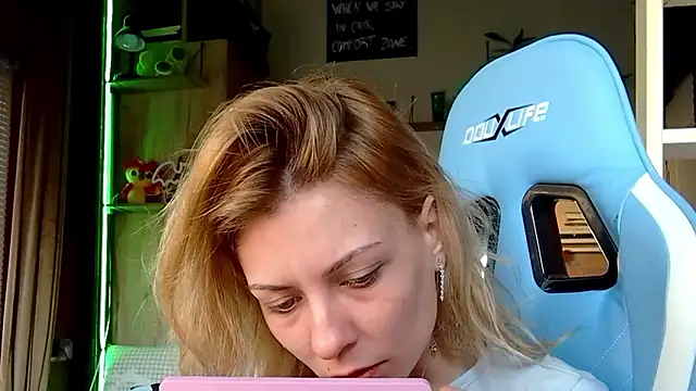 karo123421 Live XXX-Chat