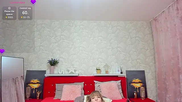 Chatroom XXX en direct de KattyPeachX