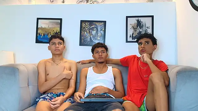 Show de COUPLES_BOYS na webcam