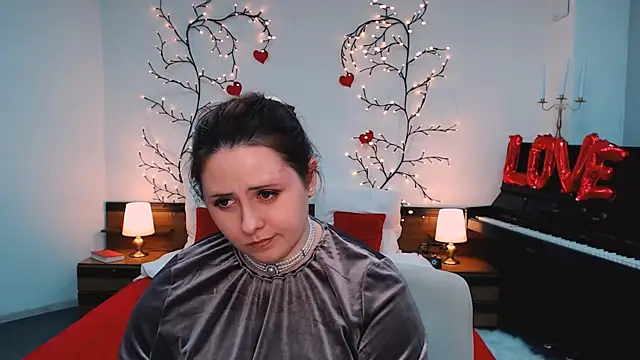 Hennessy_bunny Adlı Modelin Canlı XXX Sohbeti