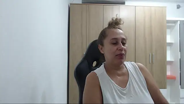 RoxanaLove9: онлайн-секс-чат