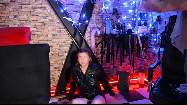 Liltildeman_moon's Live XXX Chat