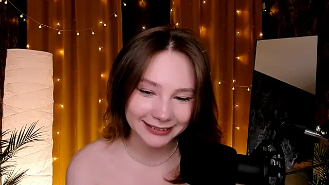 LanaBlu_'s Live XXX Chat