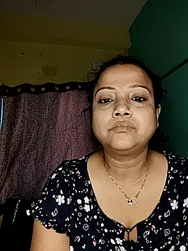 hornypiu697 现场XXX聊天