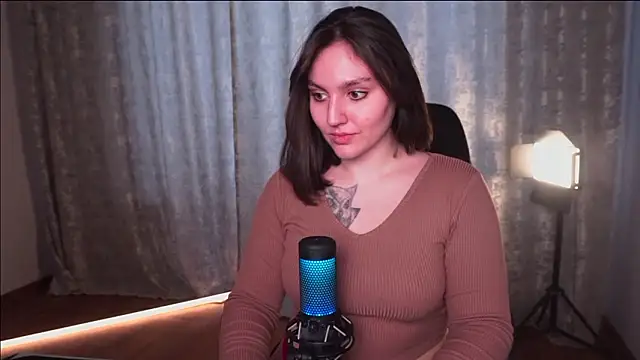 XXX chat uživo modela Hoot_owl_cb