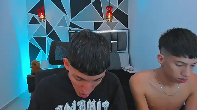 Juan_Nd_Steven Adlı Modelin Web Kamerası Şovu