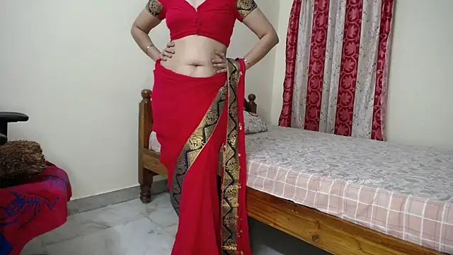 Sexy_HouseWifee Adlı Modelin Canlı XXX Sohbeti