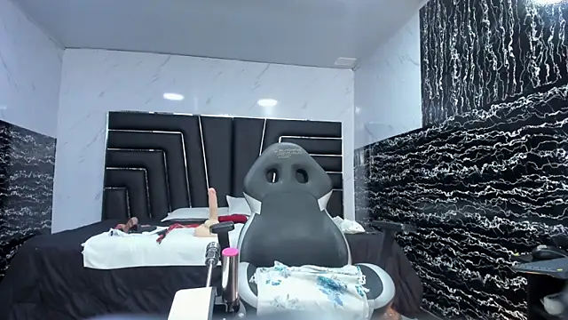 Chat +18 de Ladyy_Scarlett ao vivo