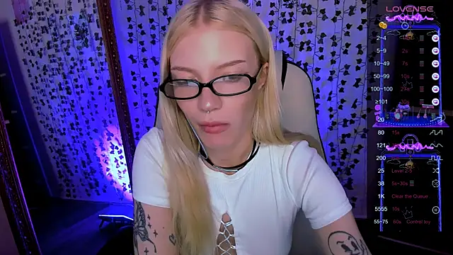 AnyaTaylor_ élő XXX-chatje