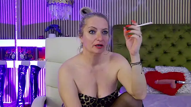 LadyTouchn Live XXX chat