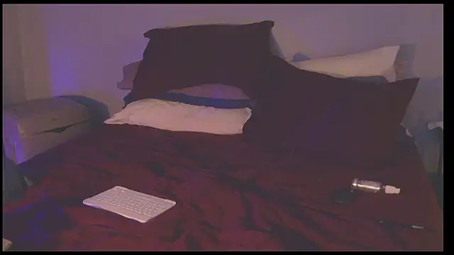 NWBuilt: απευθείας συνομιλία ΧΧΧ