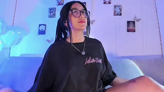 ineedmydaddy_のライブXXXチャット