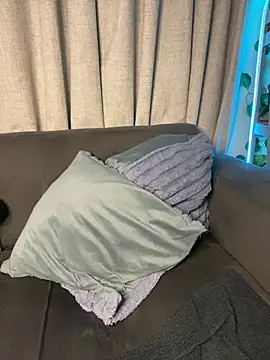 YellowHoneyDip: онлайн-секс-чат