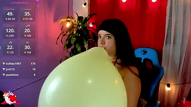 Lia_little18: онлайн-секс-чат