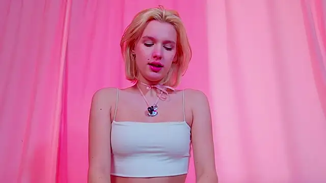 Chatroom XXX en direct de MeowthLilu