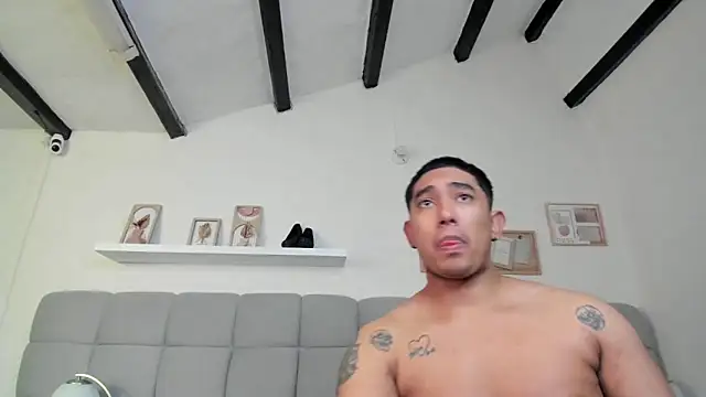 erotic_sins: διαδικτυακό σόου στην κάμερα