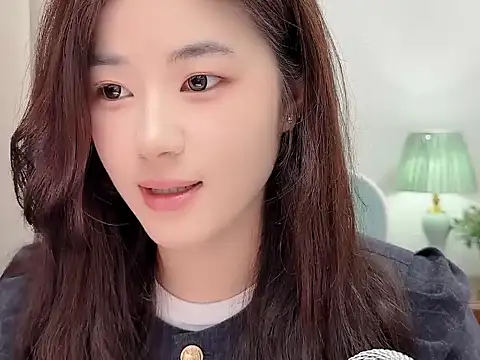 Nicole20266 在線直播表演