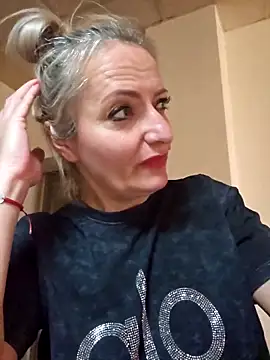 LadyTouch – Naživo XXX chat