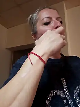 LadyTouch's Live XXX Chat