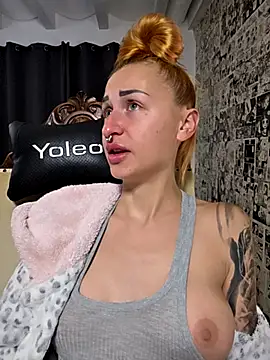 kylie_blck Adlı Modelin Canlı XXX Sohbeti