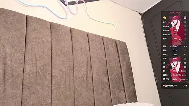 lily_beet Adlı Modelin Canlı XXX Sohbeti