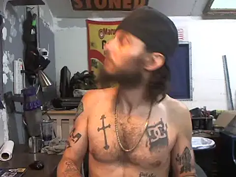 CloudDadddyyy420 Chat XXX in diretta