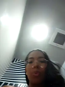 แชท XXX สดของ SheenaBrooke