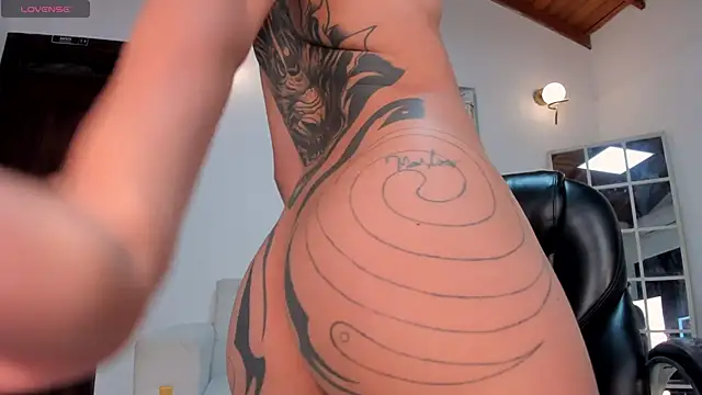 Онлайн чат XXX KayraLanne